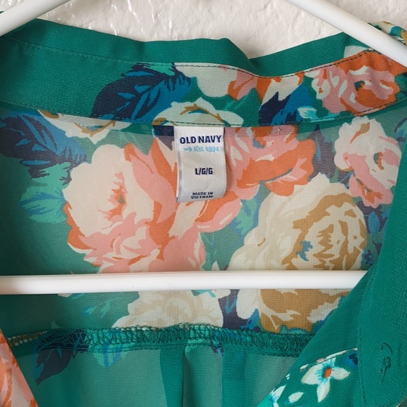 Sheer Green Floral Button-down - Picture 3 of 4